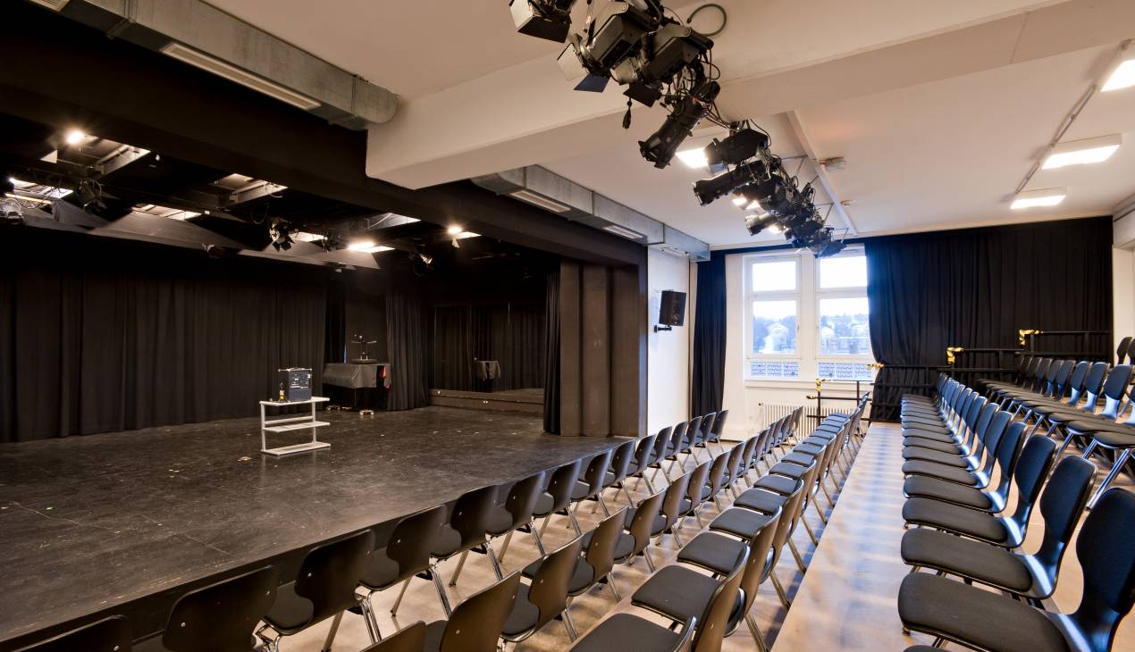 Studio_bestuhlt_original